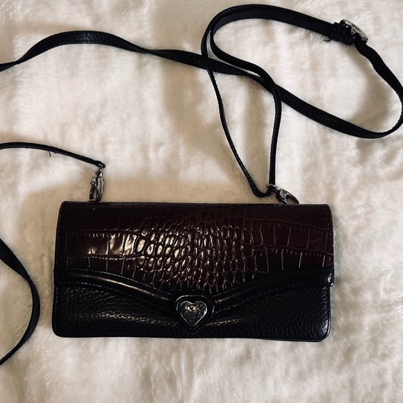 Brighton Elegant Black and Brown Croc-Embossed silver heart crossbody - Picture 7 of 9